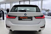 BMW Seria 3 Touring 320i Sport Line aut