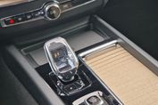 Volvo XC60 B5 B AWD Plus Dark