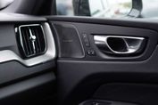Volvo XC60 B5 AWD Ultra Black Edition
