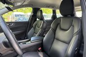 Volvo XC60 B4 B Plus Dark
