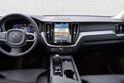 Volvo XC60 B5 B AWD Plus Dark