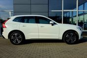 Volvo XC60 T4 Momentum Pro
