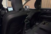 Volvo XC60 B5 AWD Plus Dark