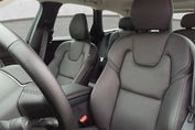 Volvo XC60 B5 B AWD Plus Dark aut