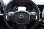 Volvo V60 B4 Momentum Pro