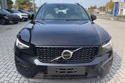 Volvo XC40 B3 Plus Dark
