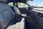 Lexus UX 300h F Sport Design Hybrid Dynamic Force
