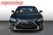 Lexus ES 300h Business Edition +