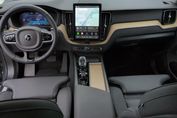 Volvo XC60 B5 B AWD Plus Dark aut