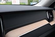 Volvo XC60 T8 Plug-In Hybrid AWD Ultra Dark