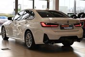 BMW Seria 3 330i xDrive M Sport