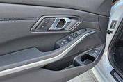 BMW Seria 3 330i xDrive M Sport aut