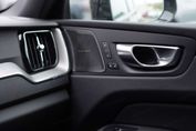 Volvo XC60 B5 AWD Plus Black Edition