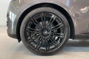 Land Rover Range Rover V8 P530 LWB Autobiography