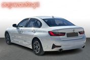 BMW Seria 3 318i