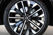Volvo XC60 T8 Plug-In Hybrid AWD Ultra Bright