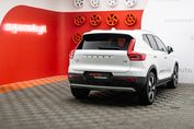 Volvo XC40 T3 Momentum Pro