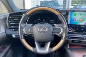 Lexus RX 450h+ Omotenashi