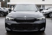 BMW Seria 3 330i xDrive M Sport