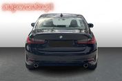 BMW Seria 3 318i Advantage