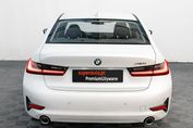 BMW Seria 3 318i Advantage aut