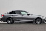 BMW Seria 3 330i xDrive M Sport