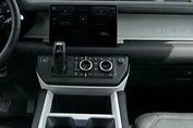 Land Rover Defender 110 D250 X-Dynamic SE