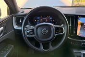 Volvo XC60 B4 D AWD Plus Dark\