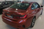 BMW Seria 3 318i Sport Line