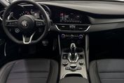 Alfa Romeo Giulia 2.0 Turbo Super aut