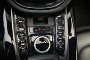 Aston Martin DBX V8
