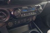 Toyota HiLux 2.4 D-4D Double Cab SR 4x4 aut