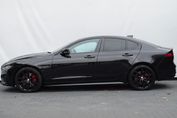 Jaguar XE 2.0 D200 AWD R-Dynamic Black