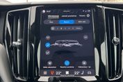 Volvo XC60 T6 Plug-In Hybrid AWD Plus Dark aut