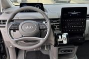 Hyundai Staria 1.6 T-GDI HEV Luxury aut