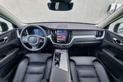 Volvo XC60 B5 B AWD Plus Dark