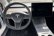 Tesla Model 3 RWD