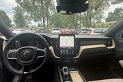 Volvo XC60 B5 B AWD Plus Dark