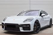 Porsche Panamera 4