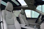 Volvo XC90 T8 AWD Plug-In Hybrid Ultra Bright