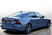 Volvo S60 T8 AWD Plug-In Hybrid Polestar Engineered