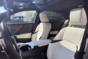 Lexus ES 300h Business Edition +