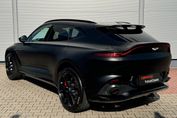 Aston Martin DBX V8