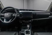 Toyota HiLux Double Cab SR5PLUS 4X4