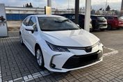 Toyota Corolla Comfort 1.5 benzyna