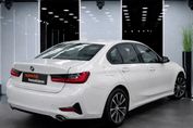BMW Seria 3 318i Advantage