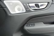 Volvo XC60 T6 Plug-In Hybrid AWD Ultra Dark