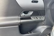 Mercedes GLB 200