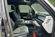 Land Rover Defender 110 3.0 D250 X-Dynamic HSE