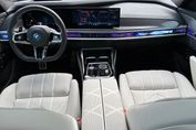 BMW Seria 7 M760e PHEV xDrive Individual Edition sport-aut